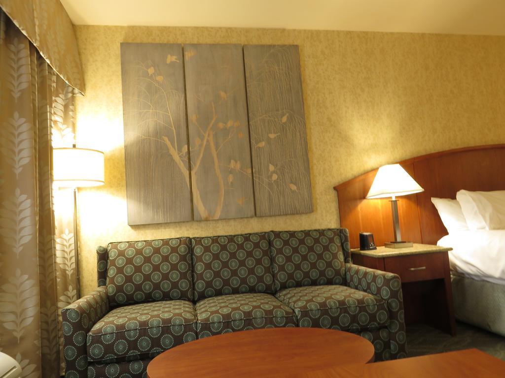 Wingate By Wyndham Elkins Hotel Стая снимка