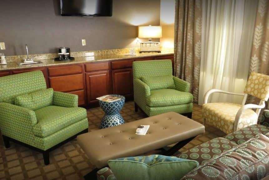 Wingate By Wyndham Elkins Hotel Екстериор снимка