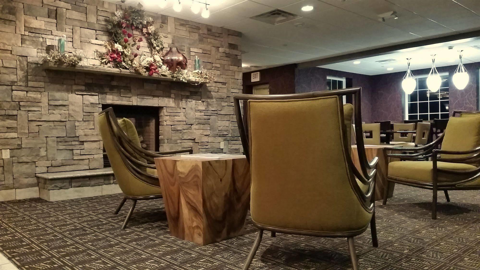 Wingate By Wyndham Elkins Hotel Екстериор снимка