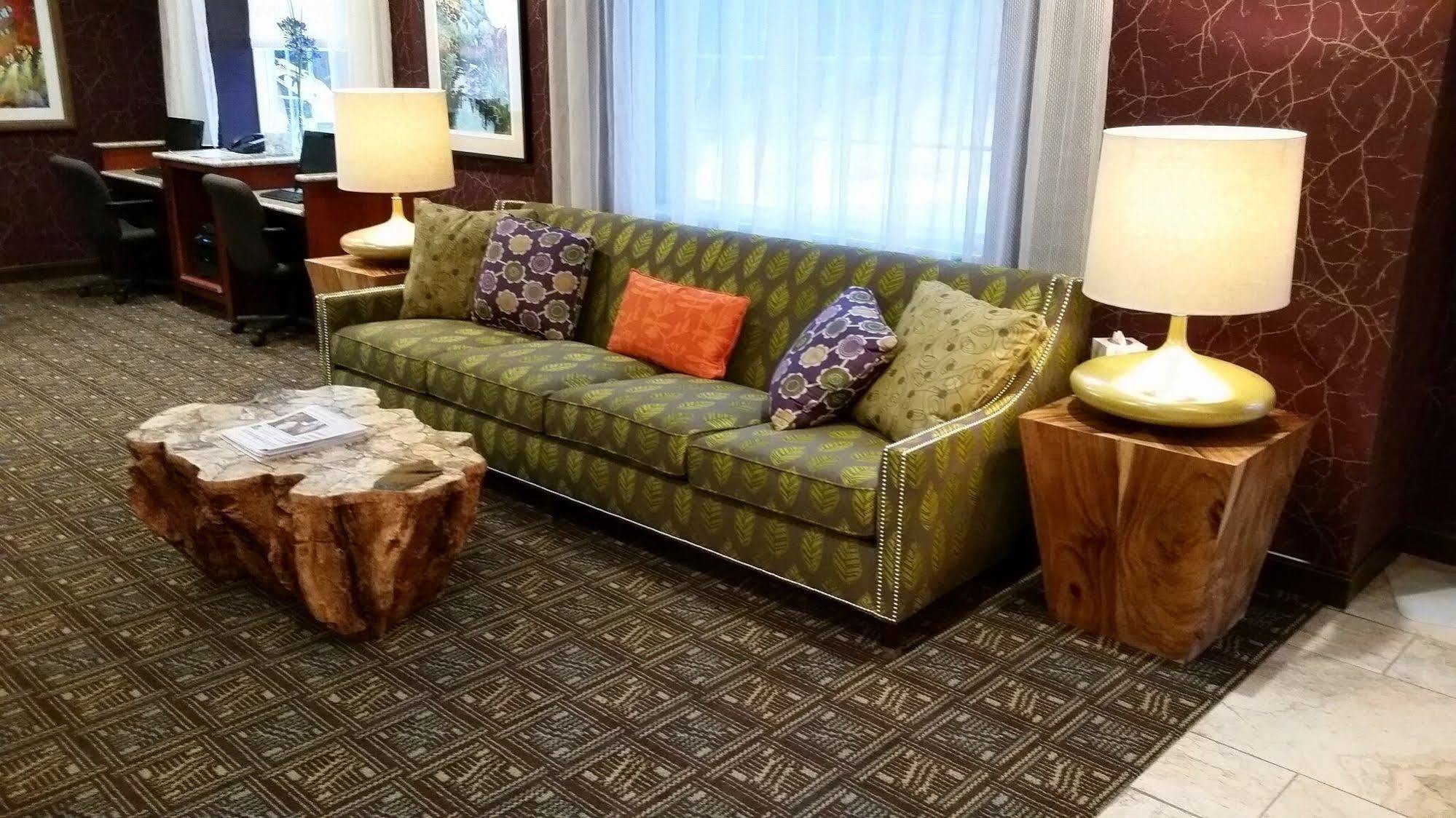 Wingate By Wyndham Elkins Hotel Екстериор снимка