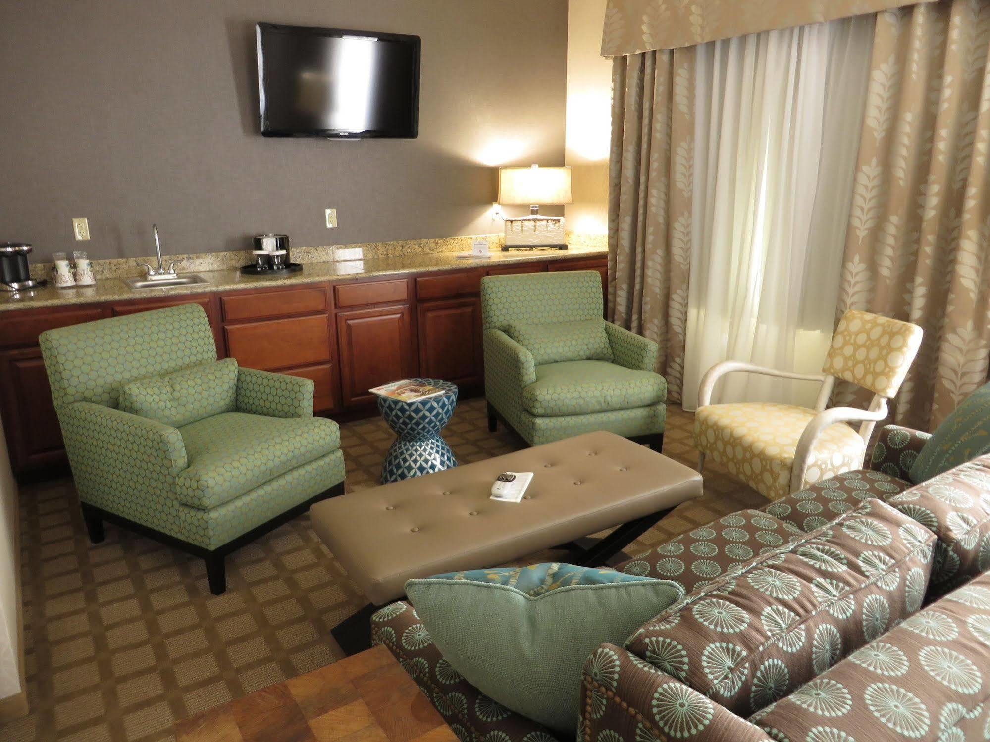 Wingate By Wyndham Elkins Hotel Екстериор снимка