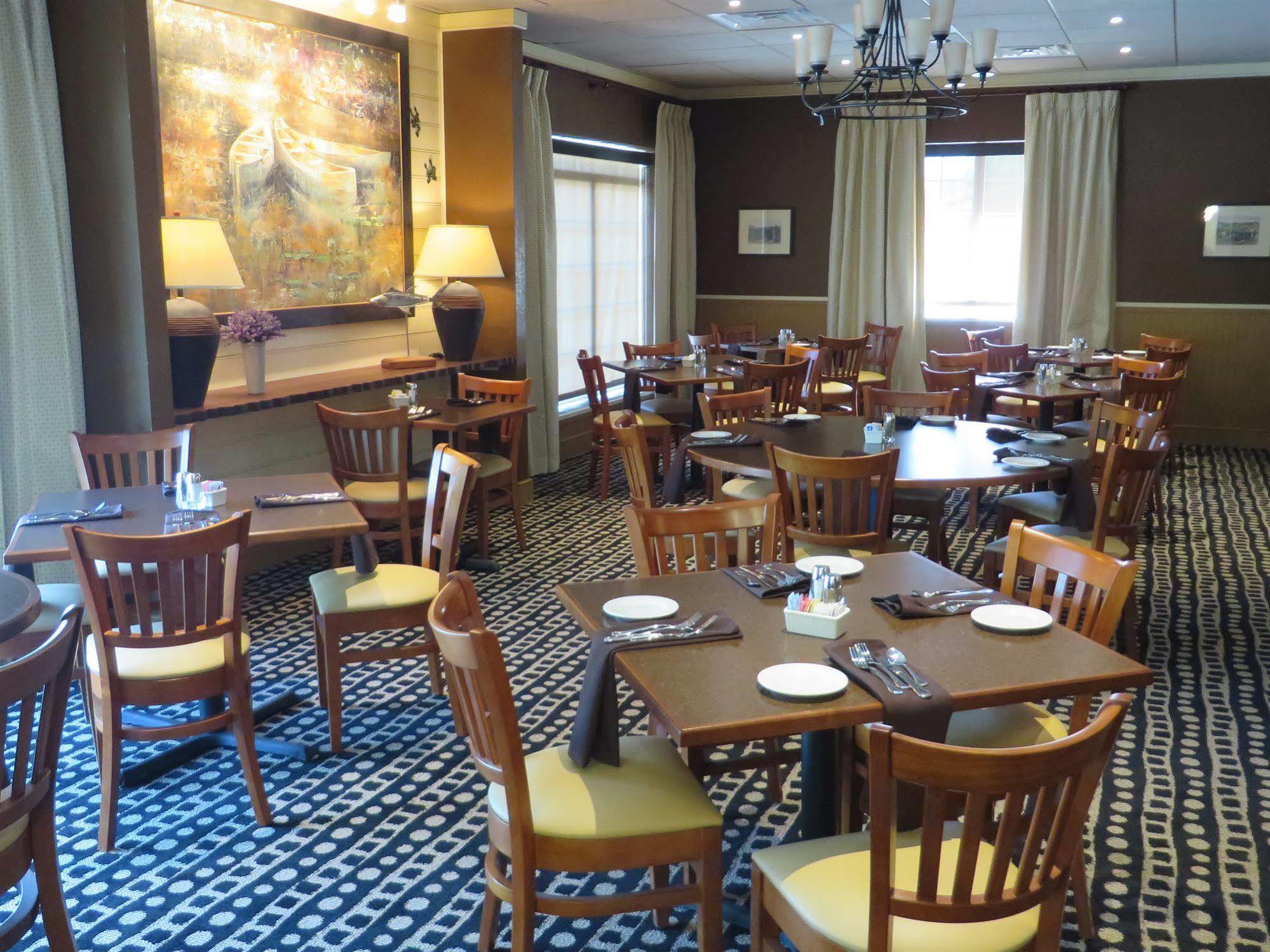 Wingate By Wyndham Elkins Hotel Екстериор снимка