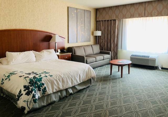 Wingate By Wyndham Elkins Hotel Екстериор снимка